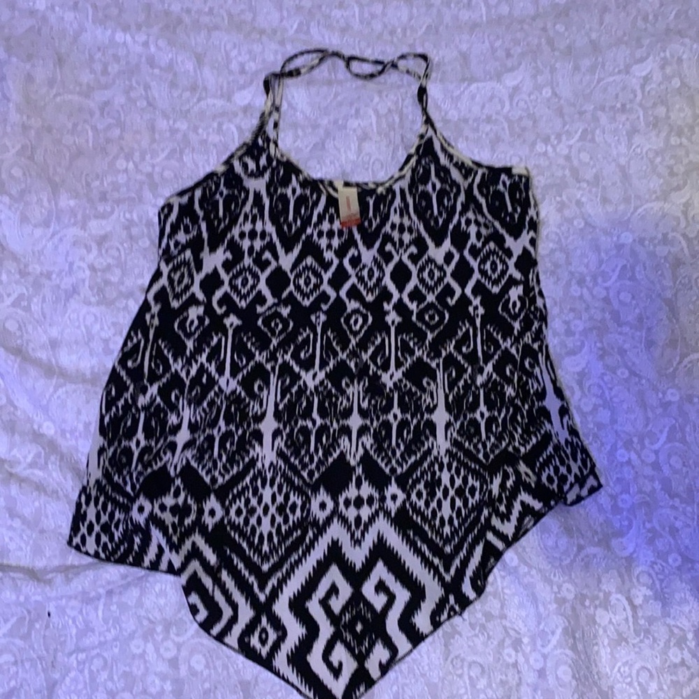 a black and white tank top